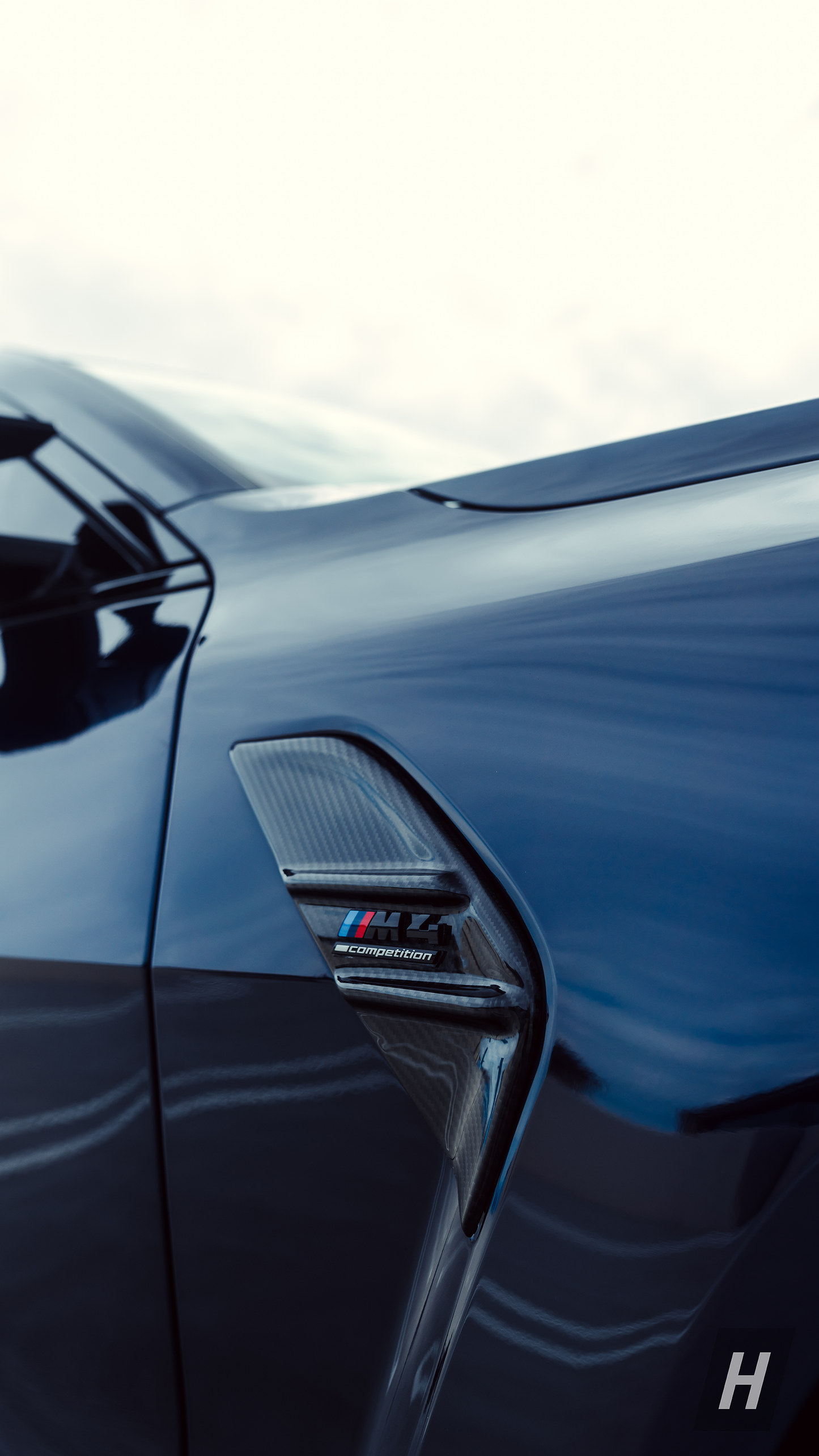Horizon Motorsport Performance V1 Dry Carbon Fiber Air Breathers / Front Fender Trim BMW G82 / G83 M4