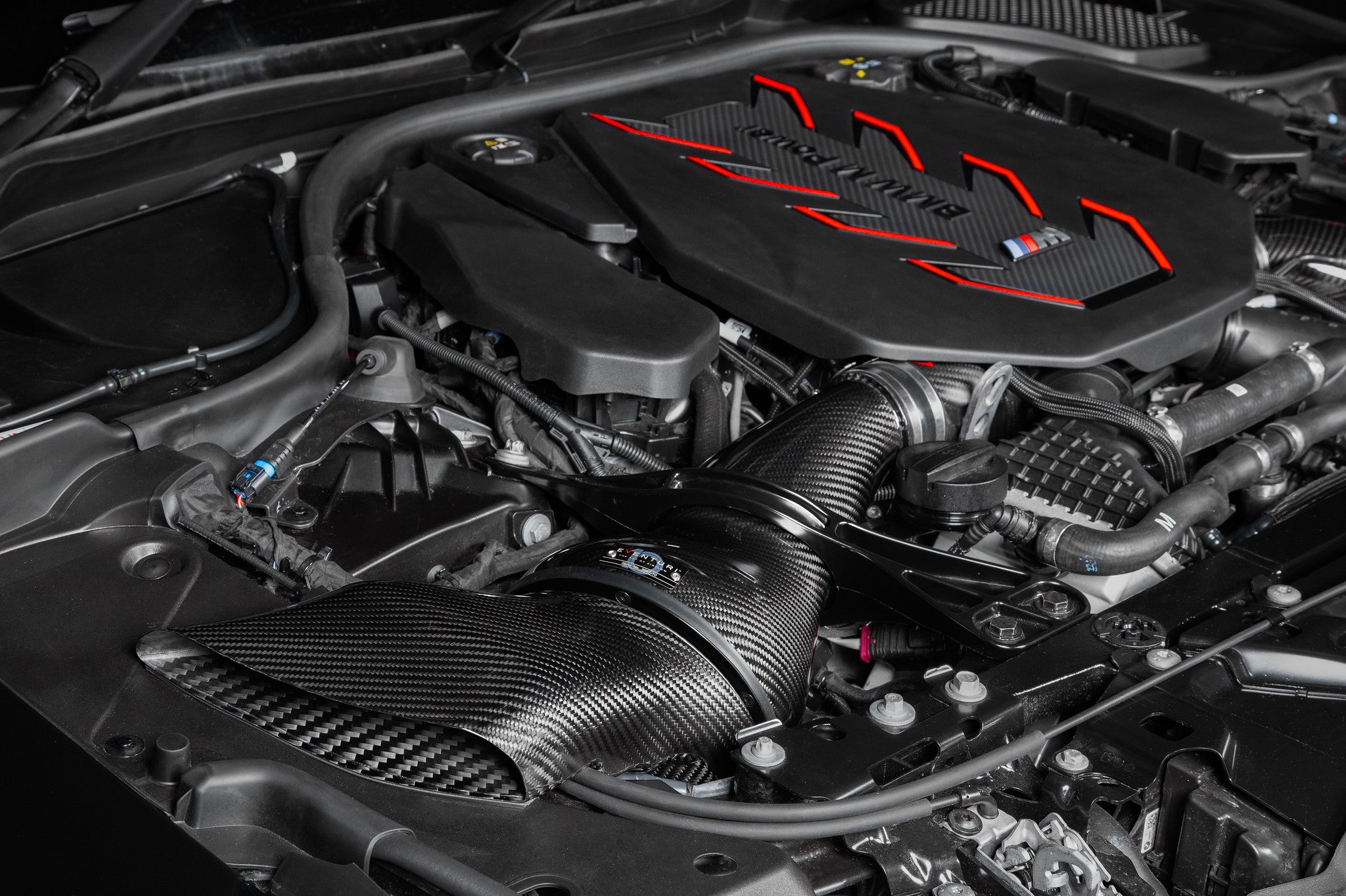S68 Engine Model Eventuri Black Carbon Fiber Intake BMW G90/G99 M5 S68 – TruCrane ...