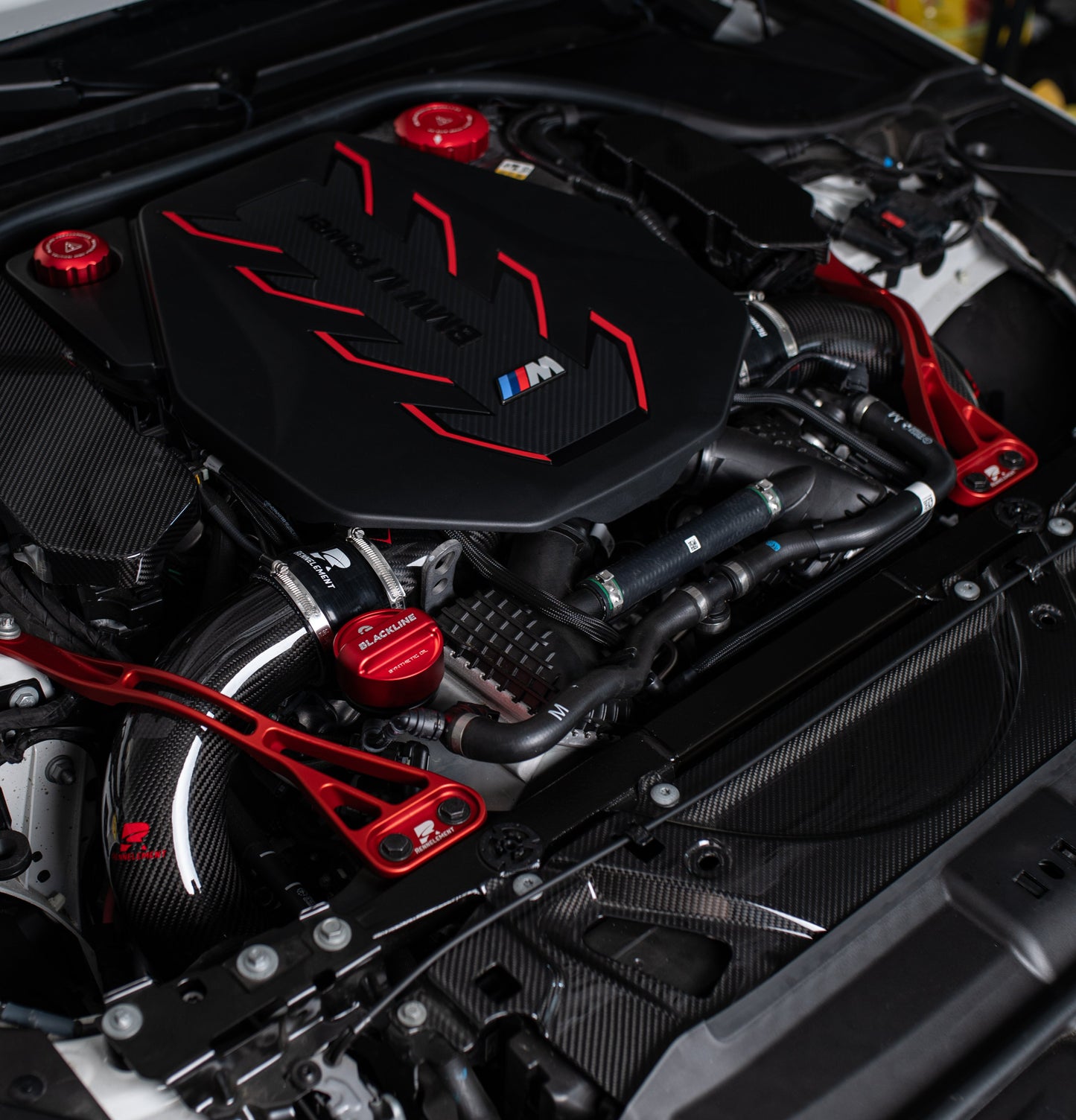 RENNELEMENT Dry Carbon Fiber Front Mount Intake BMW G90/G99 M5 S68