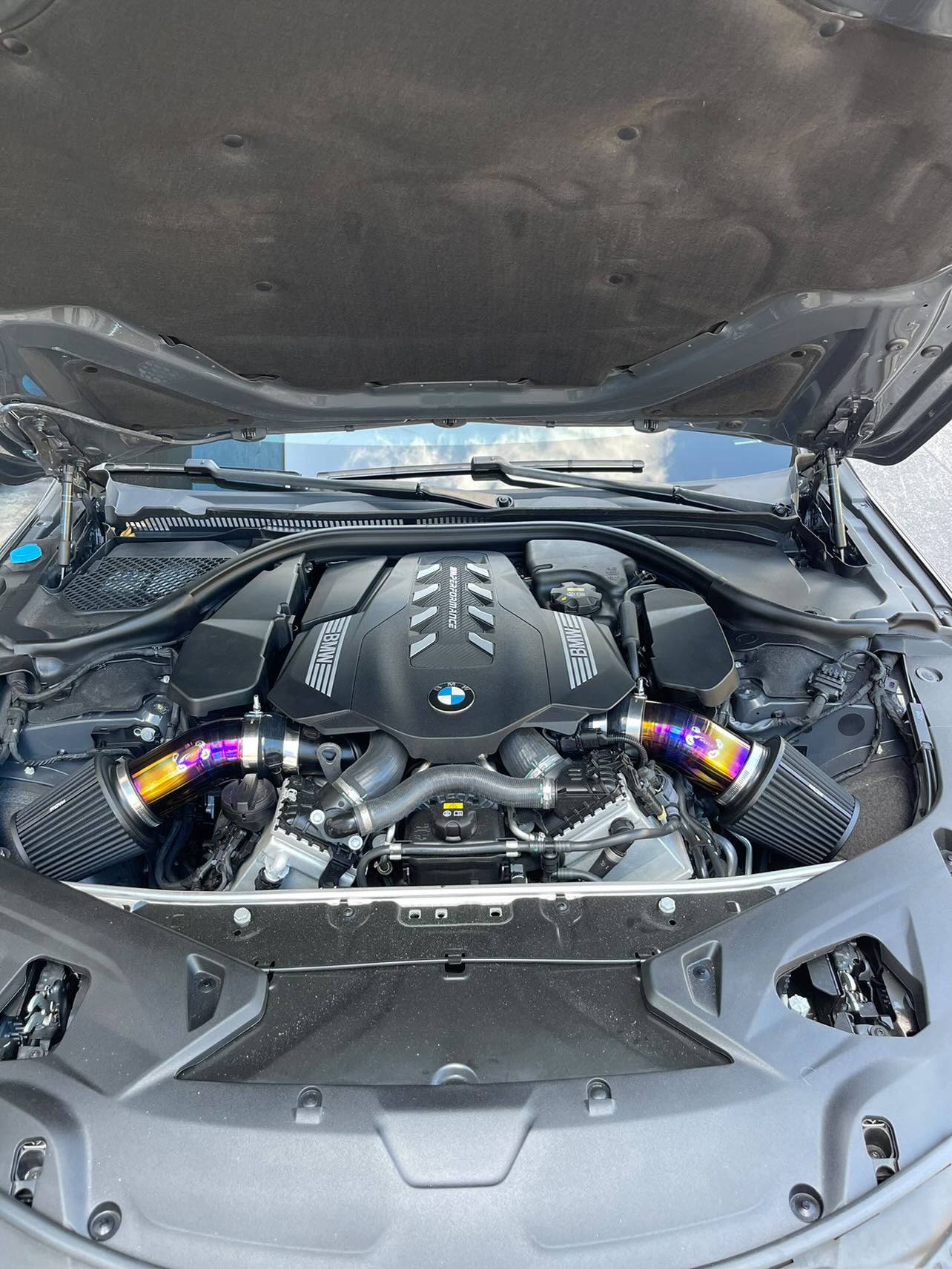 APEXBUILT Titanium Intake Kit BMW F90 M5/F92 M8/G30 M550I/G15 M850I N63R/S63R, 2018+