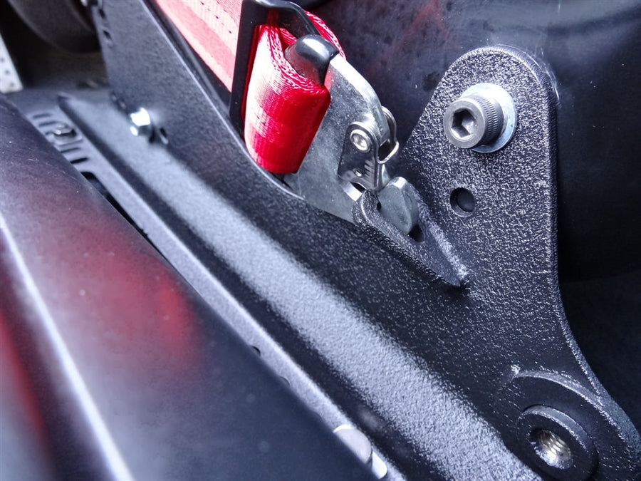 R-9240 Driver Seats Between 440mm to 427mm wide at mount point